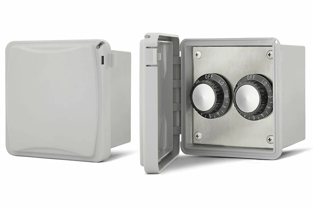 Infratech Input Regulator Dual Surface Mount with Weatherproof Cover
